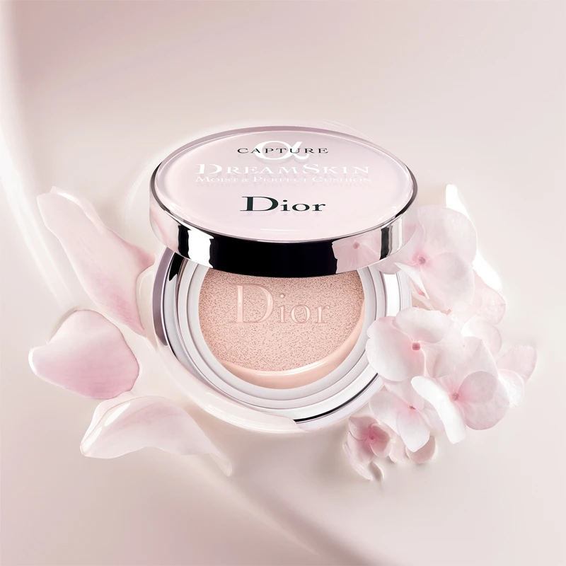 DIOR Capture Dreamskin Moist & Perfect Cushion 3 DIOR Capture Dreamskin Moist & Perfect Cushion – Image 3