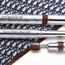 DIOR Diorshow Kabuki Brow Styler -Marché Cosmétiques Magasin dior diorshow kabuki brow styler crayon a sourcils texture creme waterproof structure et definition tenue 12h 4