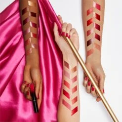 Lancome Lancôme L’Absolu Lacquer -Marché Cosmétiques Magasin lancome labsolu lacquer rouge a levres liquide brillance intense 2