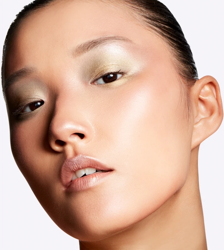 MAC Cosmetics Extra Dimension Skinfinish 4 MAC Cosmetics Extra Dimension Skinfinish – Image 4