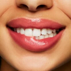 MAC Cosmetics Glow Play Lip Balm 10 MAC Cosmetics Glow Play Lip Balm -Marché Cosmétiques Magasin mac cosmetics glow play lip balm baume a levres nourrissant 4