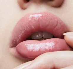 MAC Cosmetics Mini Lipglass Clear -Marché Cosmétiques Magasin mac cosmetics mini lipglass clear brillant a levres 4