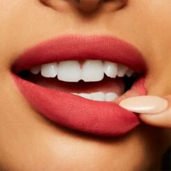 MAC Cosmetics Powder Kiss Liquid Lipcolour -Marché Cosmétiques Magasin mac cosmetics powder kiss liquid lipcolour rouge a levres liquide mat 3