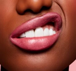 MAC Cosmetics Rethink Pink Lustreglass Lipstick -Marché Cosmétiques Magasin mac cosmetics rethink pink lustreglass lipstick rouge a levres brillant 3