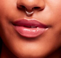 MAC Cosmetics Rethink Pink Lustreglass Lipstick -Marché Cosmétiques Magasin mac cosmetics rethink pink lustreglass lipstick rouge a levres brillant 4