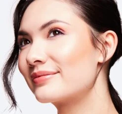 MAC Cosmetics Step Bright Up Extra Dimension Skinfinish Hypnotizing Holiday -Marché Cosmétiques Magasin mac cosmetics step bright up extra dimension skinfinish hypnotizing holiday palette denlumineurs 3