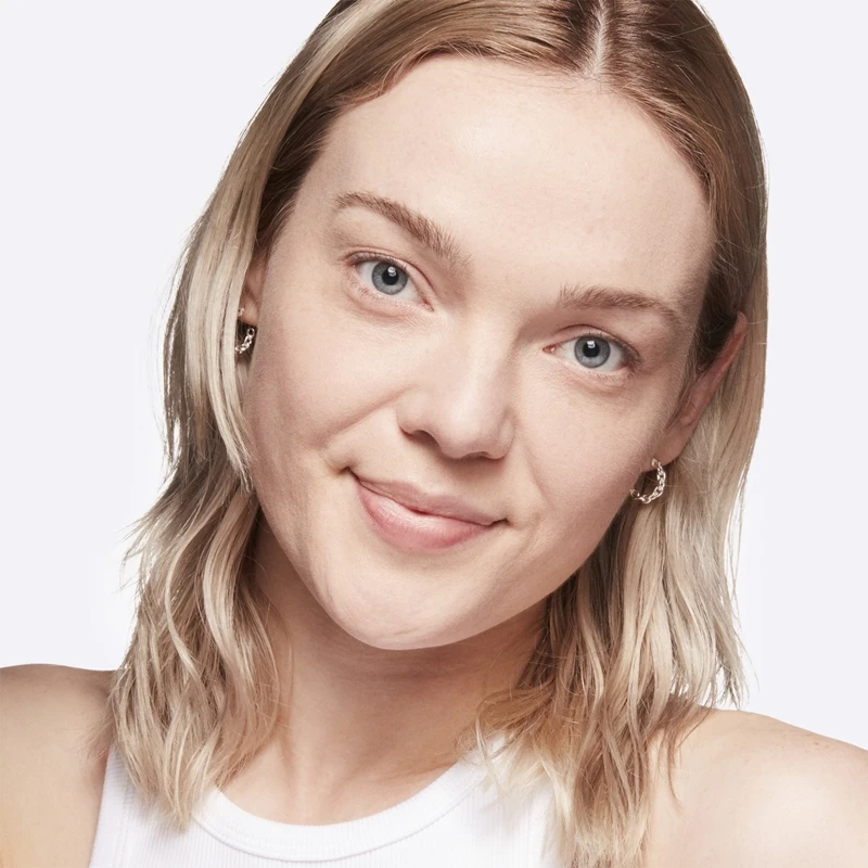 MAC Cosmetics Studio Fix Mattifine 12HR Shine-ControlPrimer 4 MAC Cosmetics Studio Fix Mattifine 12HR Shine-ControlPrimer – Image 4