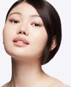 MAC Cosmetics Studio Radiance Moisturizing + Illuminating Silky Primer -Marché Cosmétiques Magasin mac cosmetics studio radiance moisturizing illuminating silky primer base de teint illuminatrice 3