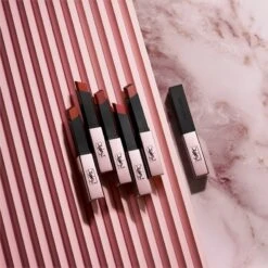 Yves Saint Laurent Rouge Pur Couture The Slim Glow Matte 11 Yves Saint Laurent Rouge Pur Couture The Slim Glow Matte -Marché Cosmétiques Magasin yves saint laurent rouge pur couture the slim glow matte rouge a levres mat hydratant brillance 4
